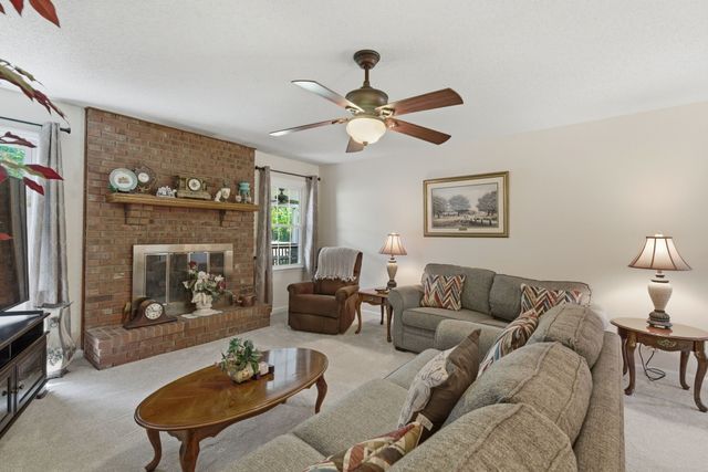 409 Ridgetop Dr, Smyrna, TN 37167