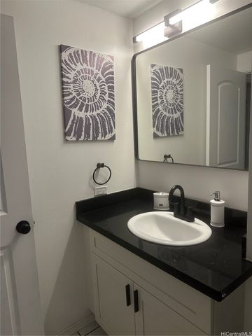 855 Makahiki Way 102, Honolulu, HI 96826