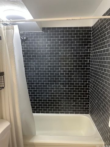 855 Makahiki Way 102, Honolulu, HI 96826