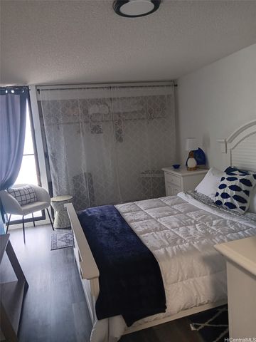 855 Makahiki Way 102, Honolulu, HI 96826