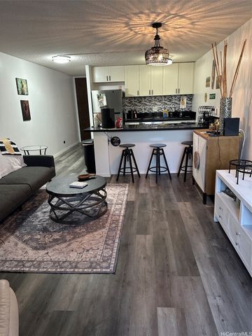 855 Makahiki Way 102, Honolulu, HI 96826