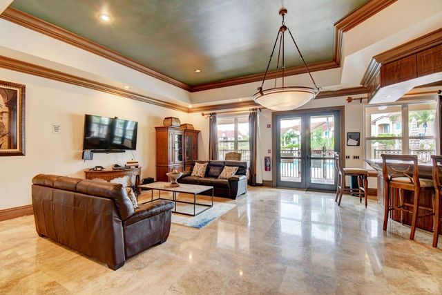 322 VILLA Circle 322, Boynton Beach, FL 33435