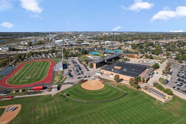 3665 Worrall Court NW, Rochester, MN 55901