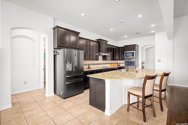 4915 HUNTERS CV, St Hedwig, TX 78152
