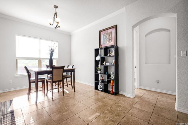 4915 HUNTERS CV, St Hedwig, TX 78152