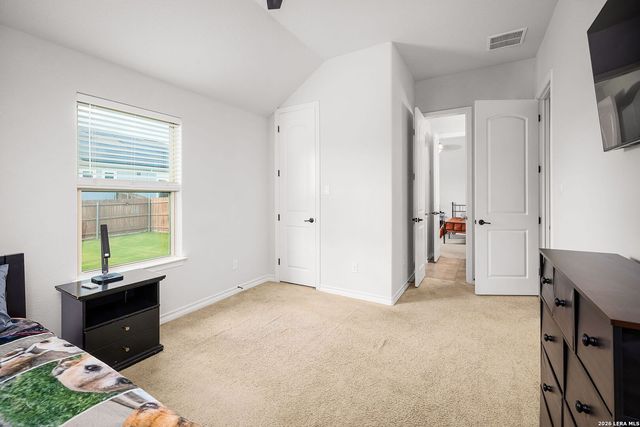 4915 HUNTERS CV, St Hedwig, TX 78152