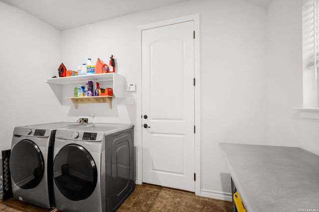 4915 HUNTERS CV, St Hedwig, TX 78152