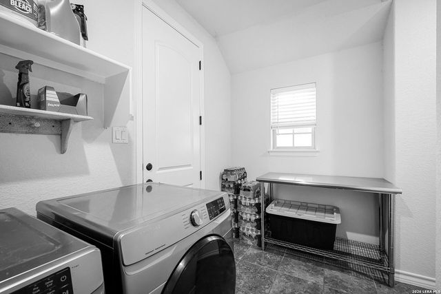 4915 HUNTERS CV, St Hedwig, TX 78152