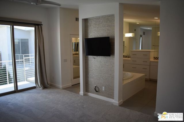 938 Oceo Circle, Palm Springs, CA 92264