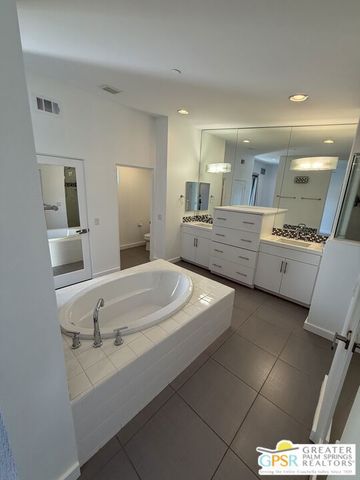 938 Oceo Circle, Palm Springs, CA 92264