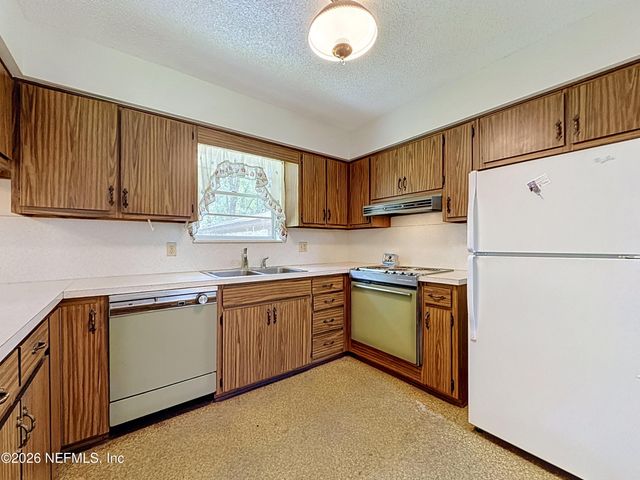 7980 QUAIL COVE Lane, Jacksonville, FL 32244