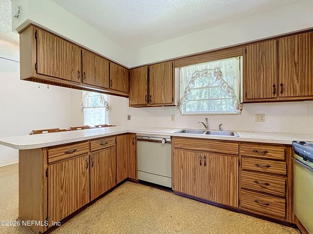 7980 QUAIL COVE Lane, Jacksonville, FL 32244