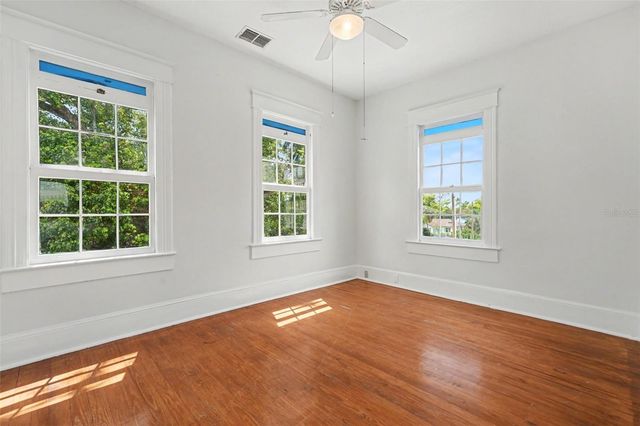 501 W EUCLID AVENUE, Tampa, FL 33602