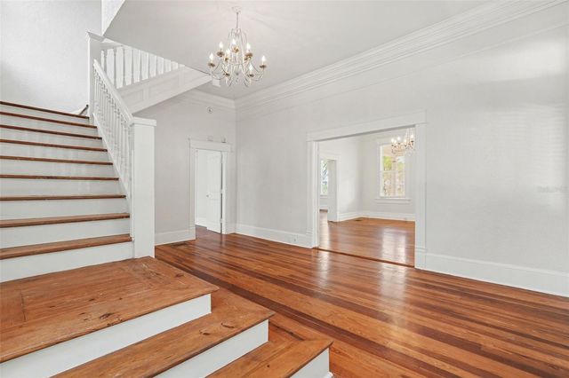 501 W EUCLID AVENUE, Tampa, FL 33602