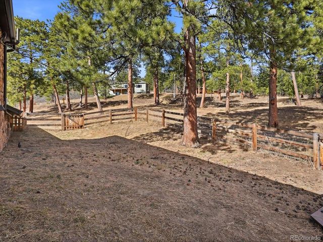 8550 S Mariposa Dr, Morrison, CO 80465