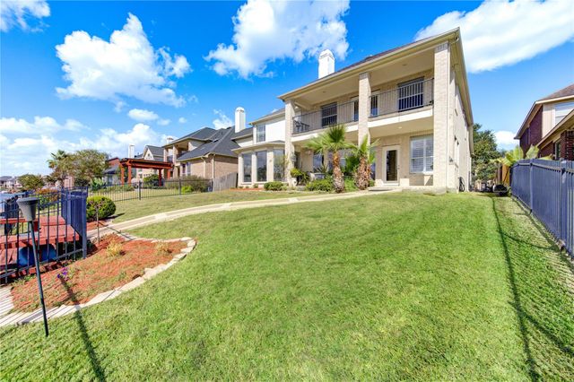 17915 Avalon Point Court, Cypress, TX 77429