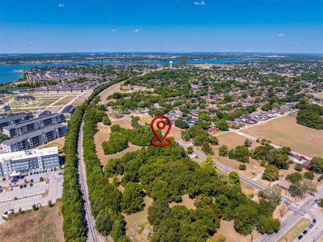 1918 Chiesa Road, Rowlett, TX 75088