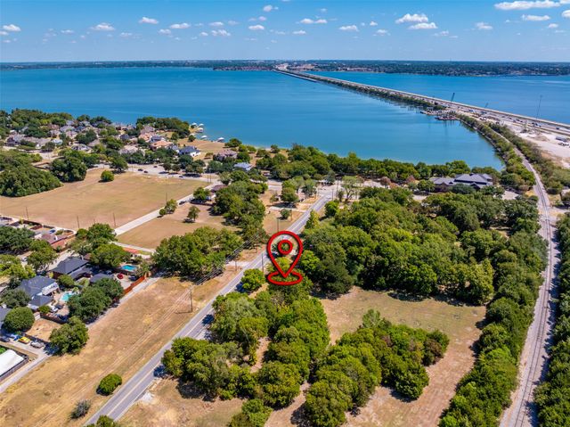 1918 Chiesa Road, Rowlett, TX 75088