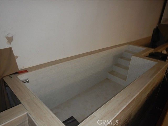 715 E Manchester Avenue, Los Angeles, CA 90001