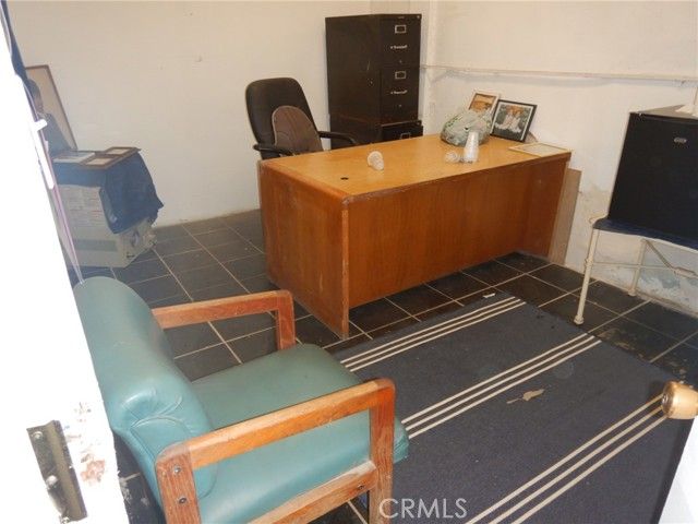 715 E Manchester Avenue, Los Angeles, CA 90001