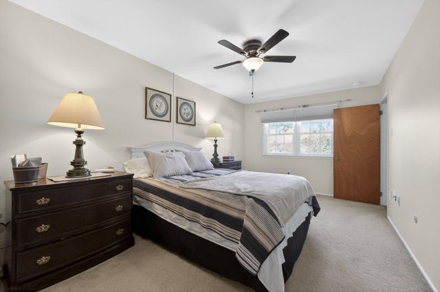 5 SUMMIT VALLEY LN, Oreland, PA 19075
