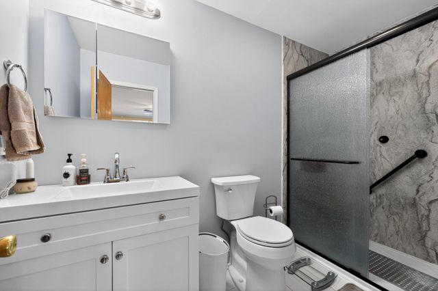 5 SUMMIT VALLEY LN, Oreland, PA 19075