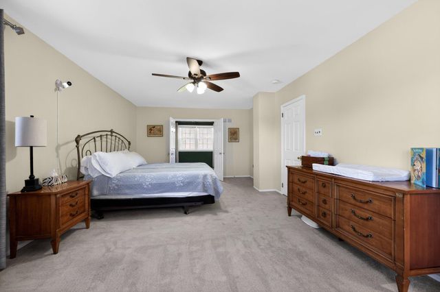 5 SUMMIT VALLEY LN, Oreland, PA 19075