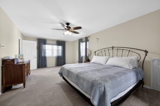 5 SUMMIT VALLEY LN, Oreland, PA 19075
