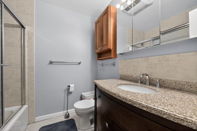 5 SUMMIT VALLEY LN, Oreland, PA 19075