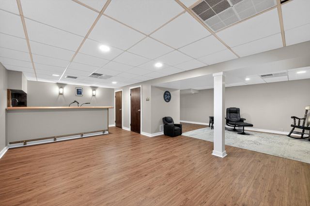 5 SUMMIT VALLEY LN, Oreland, PA 19075