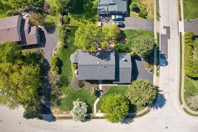 5 SUMMIT VALLEY LN, Oreland, PA 19075