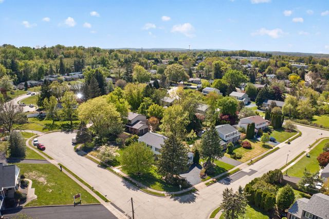 5 SUMMIT VALLEY LN, Oreland, PA 19075