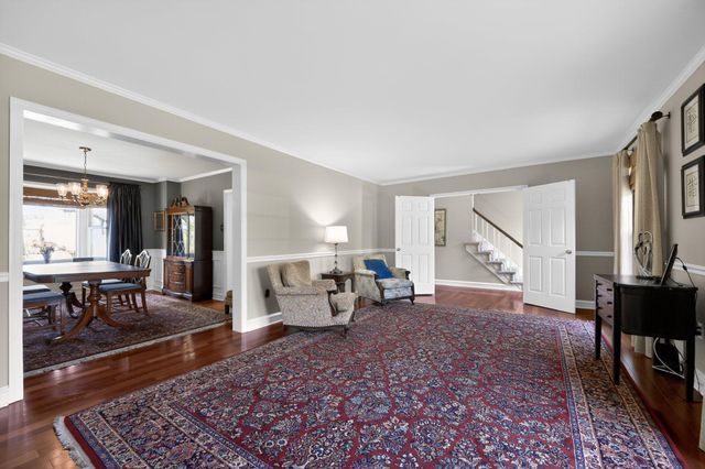 5 SUMMIT VALLEY LN, Oreland, PA 19075