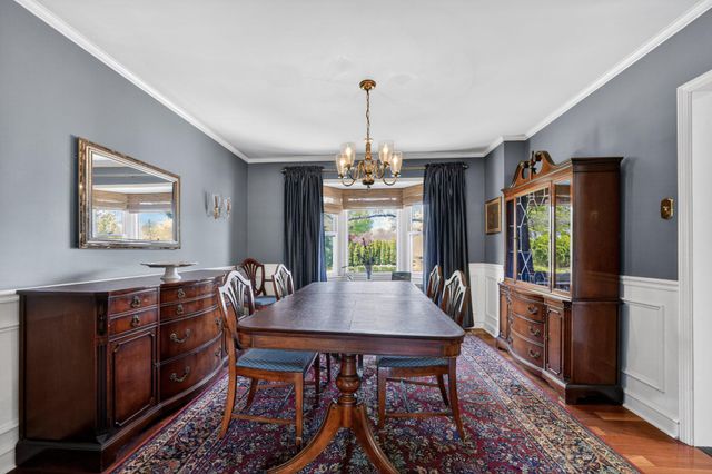 5 SUMMIT VALLEY LN, Oreland, PA 19075