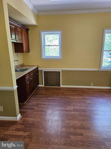 5852 WASHINGTON BLVD, Arlington, VA 22205