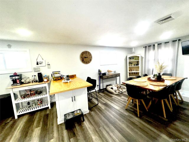 6 VICTORIA Place, Mastic Beach, NY 11951