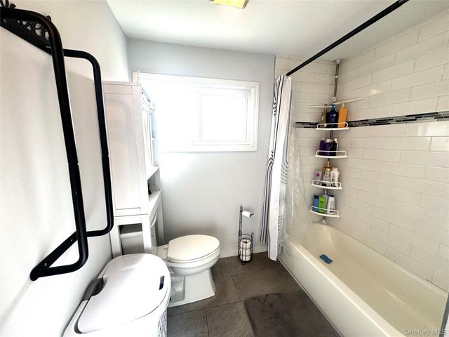 6 VICTORIA Place, Mastic Beach, NY 11951