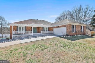 205 Castlewood Road, Tyrone, GA 30290