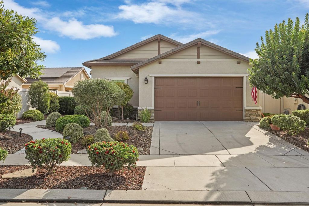 2970 Cotton Briar Ln, Manteca, CA 95336