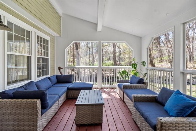 112 Stonecleave Road, North Andover, MA 01845