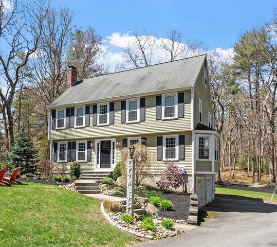 112 Stonecleave Road, North Andover, MA 01845