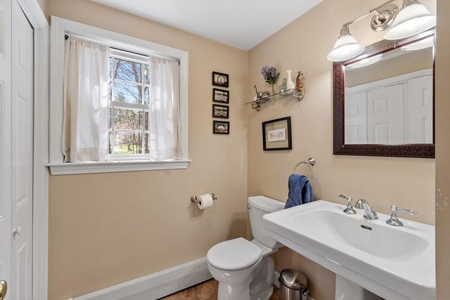 112 Stonecleave Road, North Andover, MA 01845