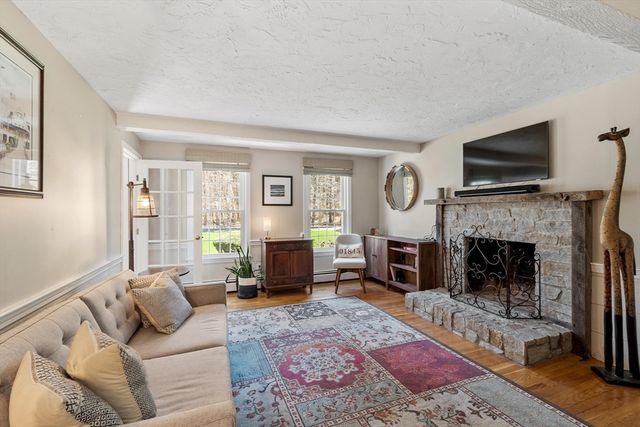 112 Stonecleave Road, North Andover, MA 01845