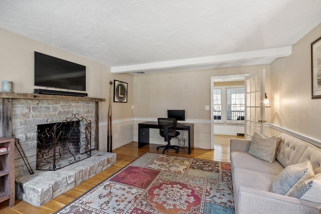 112 Stonecleave Road, North Andover, MA 01845
