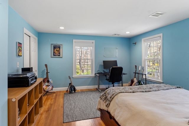 112 Stonecleave Road, North Andover, MA 01845