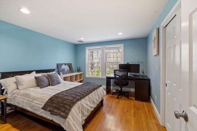 112 Stonecleave Road, North Andover, MA 01845