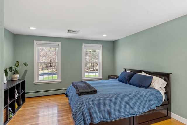 112 Stonecleave Road, North Andover, MA 01845