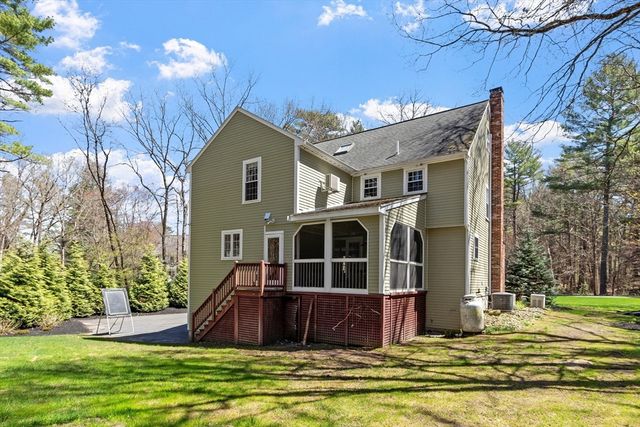 112 Stonecleave Road, North Andover, MA 01845