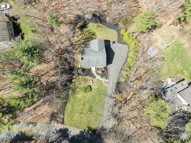 112 Stonecleave Road, North Andover, MA 01845