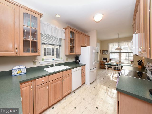 3113 ARBOUR GREEN CT, Hatfield, PA 19440